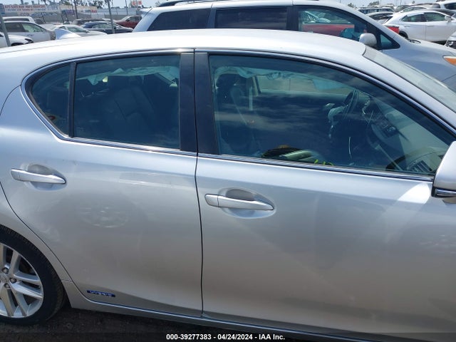 JTHKD5BHXG2272453 Lexus CT 200H