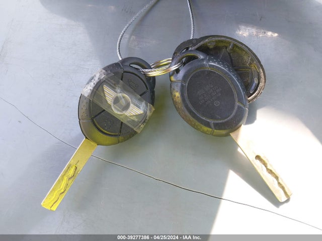 2006 MINI COOPER WMWRC33556TK17152 Photo 10