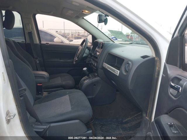 1C4NJCBA7GD568310 Jeep Compass Sport