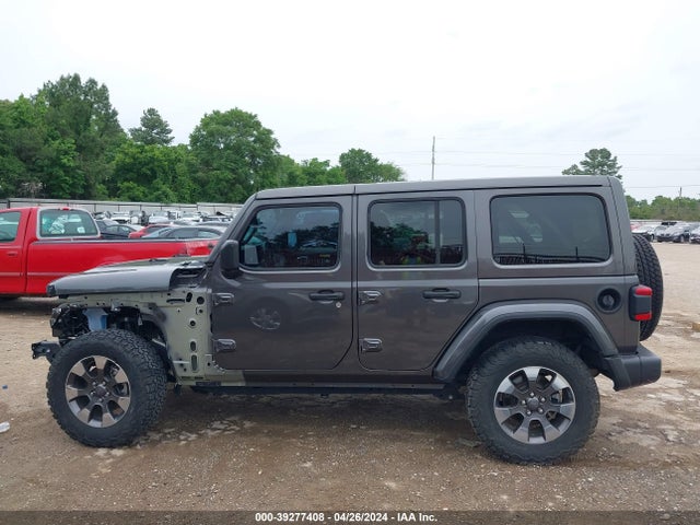 1C4HJXEG5JW118090 Jeep Wrangler Unlimited Sahara 4x4