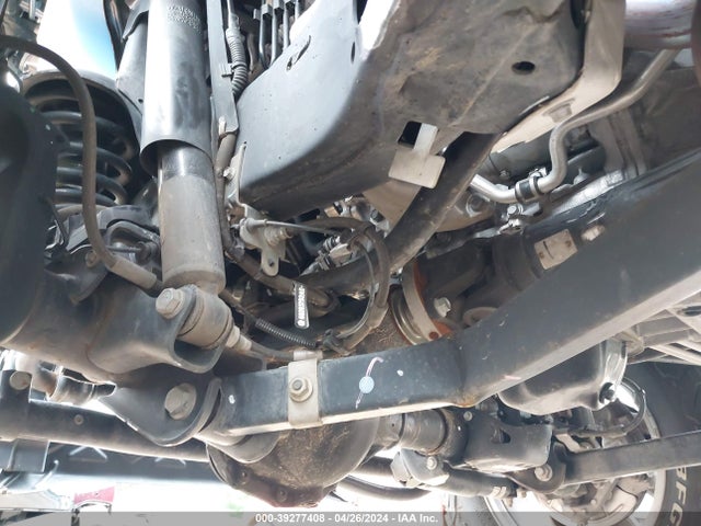 1C4HJXEG5JW118090 Jeep Wrangler Unlimited Sahara 4x4