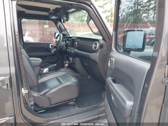 1C4HJXEG5JW118090 Jeep Wrangler Unlimited Sahara 4x4