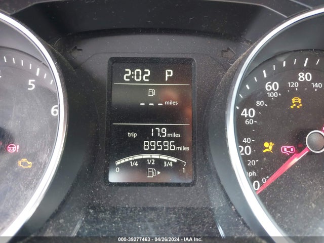 3VWDB7AJXJM246030 Volkswagen Jetta 1.4t Se/1.4t Wolfsburg Edition