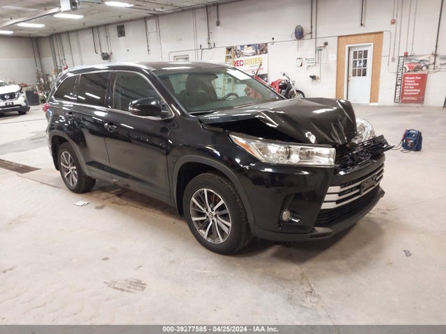Toyota Highlander Xle 2018 5TDJZRFH7JS560902 main image