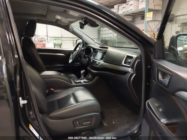 Toyota Highlander Xle 2018 5TDJZRFH7JS560902 Image 5
