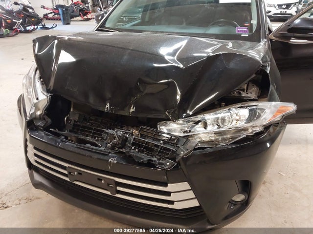 Toyota Highlander Xle 2018 5TDJZRFH7JS560902 Image 6