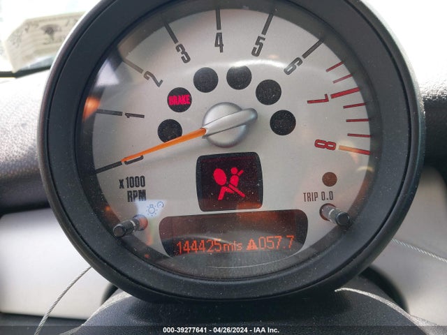 2011 MINI COOPER WMWSU3C55BTX97267 Photo 6