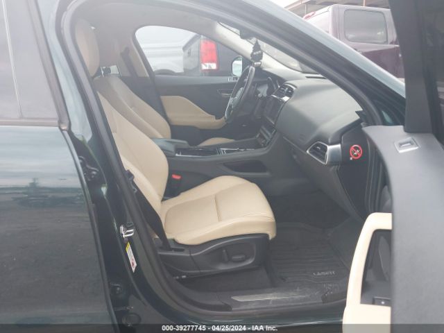 SADCJ2FX7JA320622 Jaguar F-pace 25t Premium