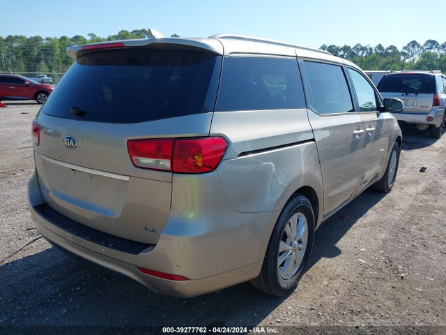KIA SEDONA LX 2015 KNDMB5C16F6018313 Image 4