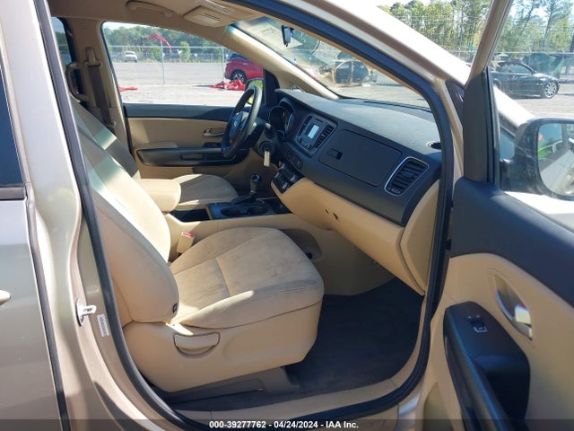 KIA SEDONA LX 2015 KNDMB5C16F6018313 Image 5
