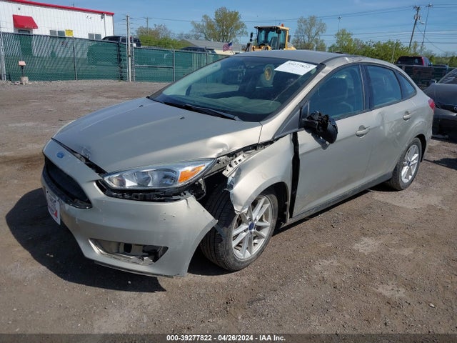 Ford FOCUS SE 2015 1FADP3F21FL200406 Image 2