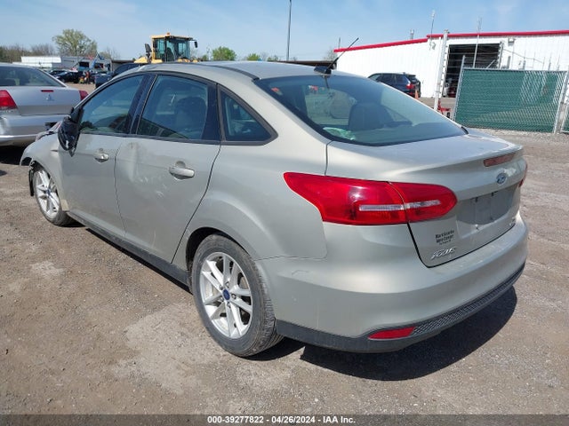 Ford FOCUS SE 2015 1FADP3F21FL200406 Image 3