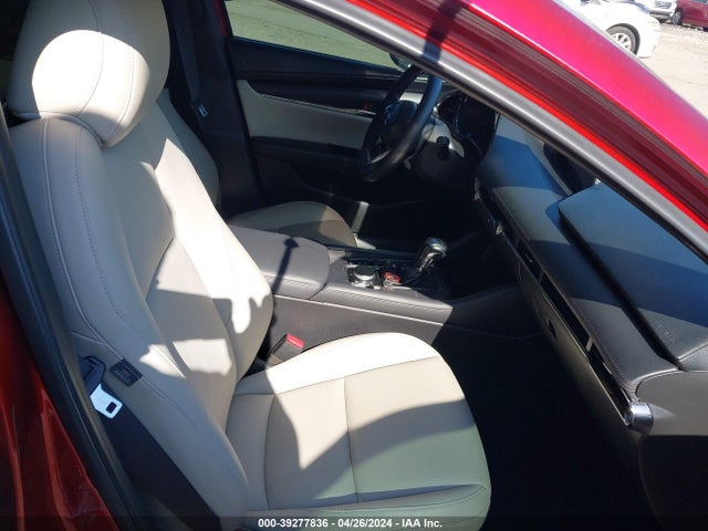 Mazda Mazda3 Preferred Package 2019 JM1BPBDM0K1120259 Image 5