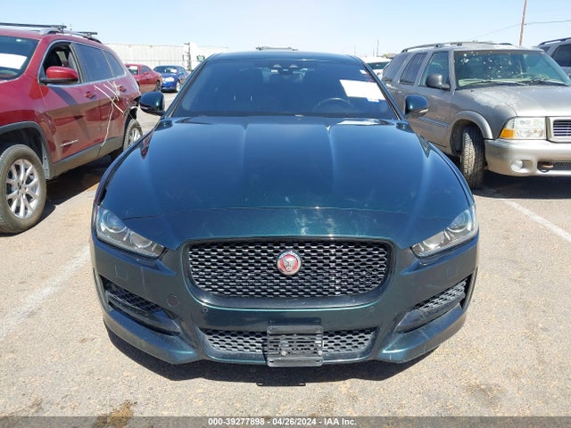 SAJAF4BV0HA969811 Jaguar Xe 35t R-sport
