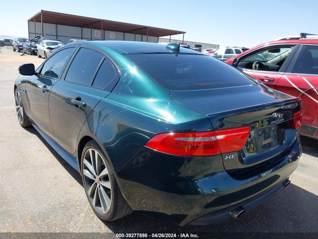 2017 JAGUAR XE SAJAF4BV0HA969811 Photo 2