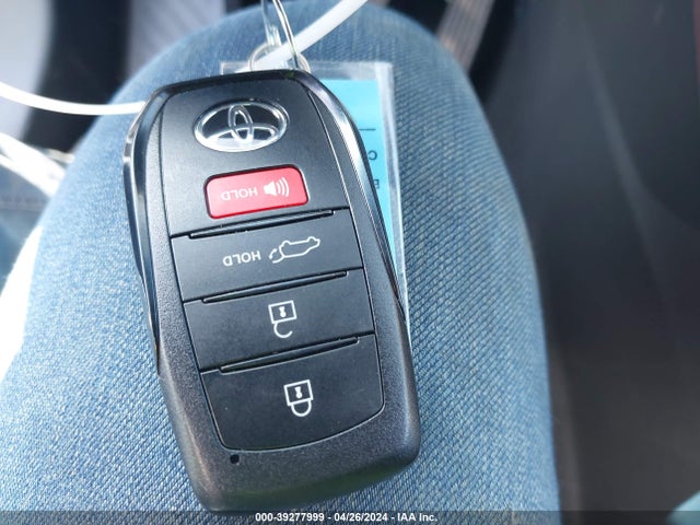 Toyota Venza Xle 2023 JTEAAAAH7PJ131762 Image 11