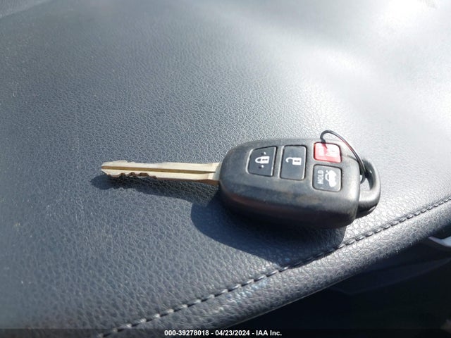 Toyota Corolla Le Plus 2015 5YFBURHE0FP308978 Image 11