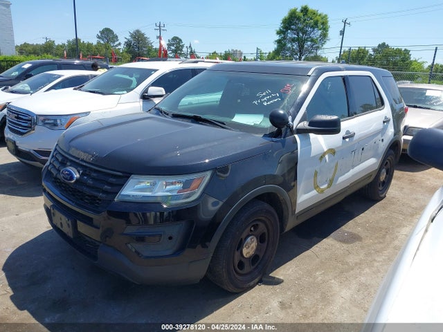 Ford Utility Police Interceptor 2017 1FM5K8AR0HGB92742 Image 2