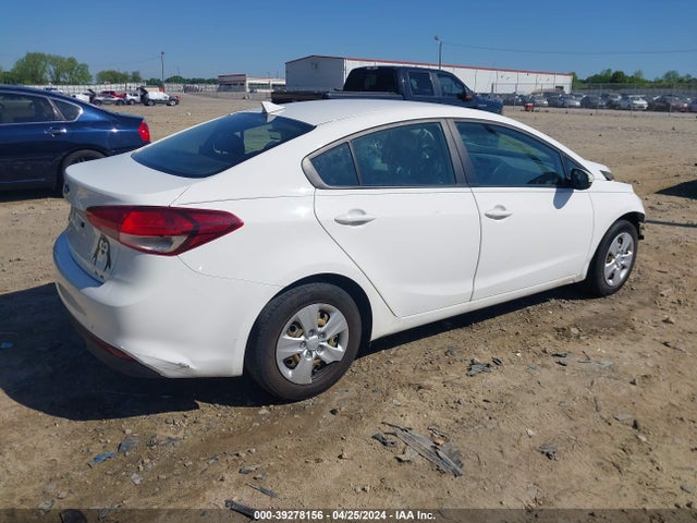 KIA FORTE LX 2017 3KPFK4A72HE066057 Image 4