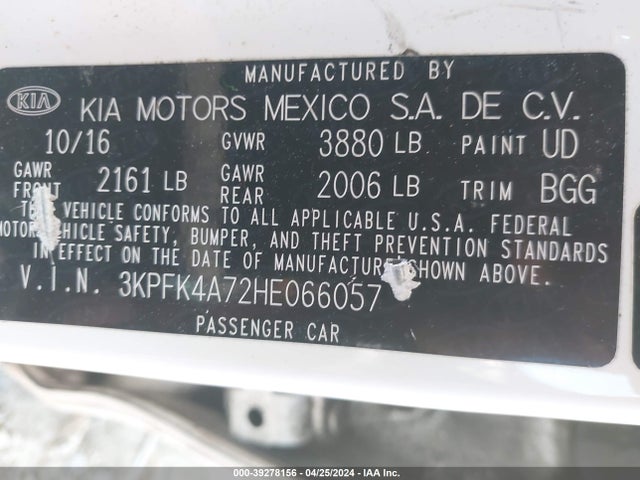 KIA FORTE LX 2017 3KPFK4A72HE066057 Image 9