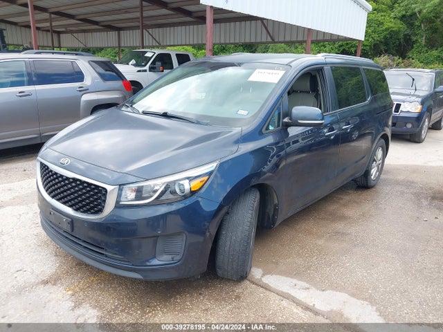 KIA SEDONA LX 2017 KNDMB5C11H6255388 Image 2