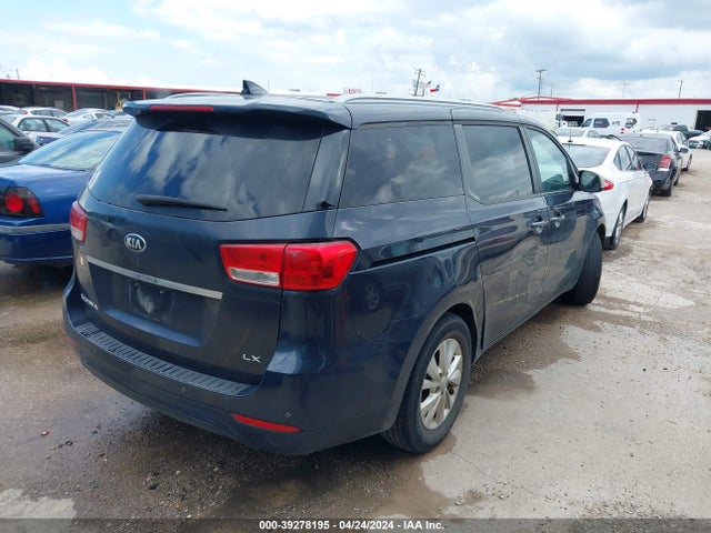 KIA SEDONA LX 2017 KNDMB5C11H6255388 Image 4