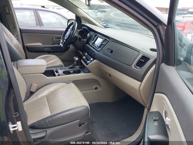 KIA SEDONA LX 2017 KNDMB5C11H6255388 Image 5