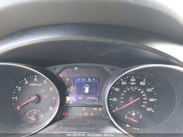 KIA SEDONA LX 2017 KNDMB5C11H6255388 Image 7
