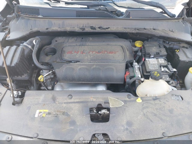 3C4NJCCB5JT193798 Jeep Compass Limited Fwd