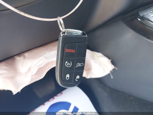 3C4NJCCB5JT193798 Jeep Compass Limited Fwd