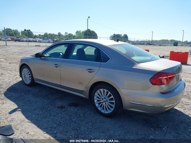 1VWBS7A35GC034381 Volkswagen Passat 1.8t Se