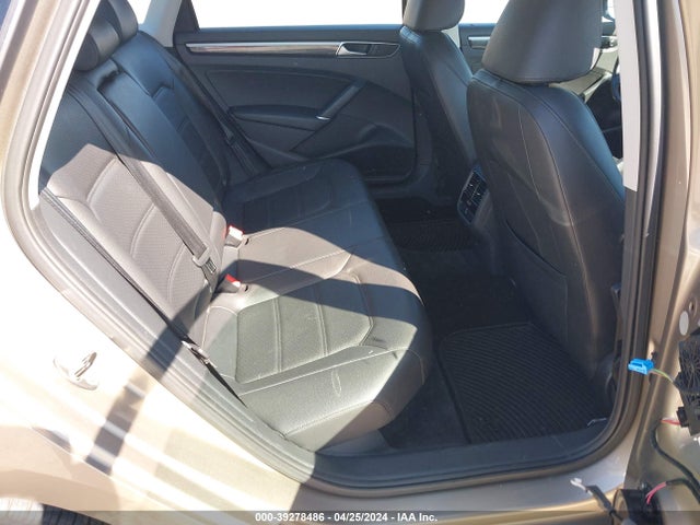 1VWBS7A35GC034381 Volkswagen Passat 1.8t Se
