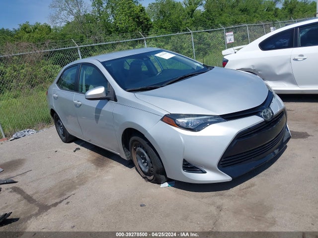 Toyota COROLLA LE 2017 5YFBURHE5HP617767 Image 1