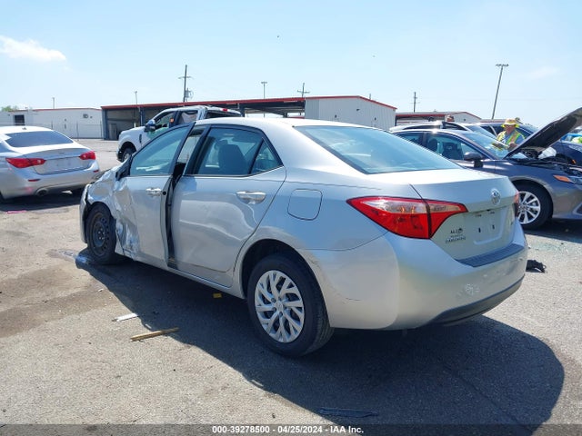 Toyota COROLLA LE 2017 5YFBURHE5HP617767 Image 3