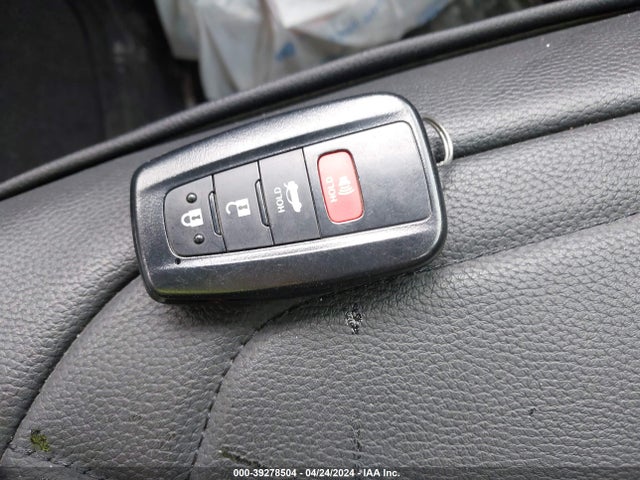 Toyota COROLLA SE 2021 5YFP4MCE4MP060666 Image 11