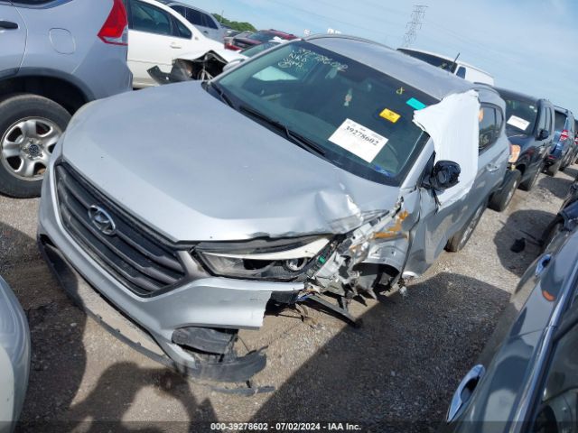 KM8J33A47GU094147 Hyundai TUCSON SE