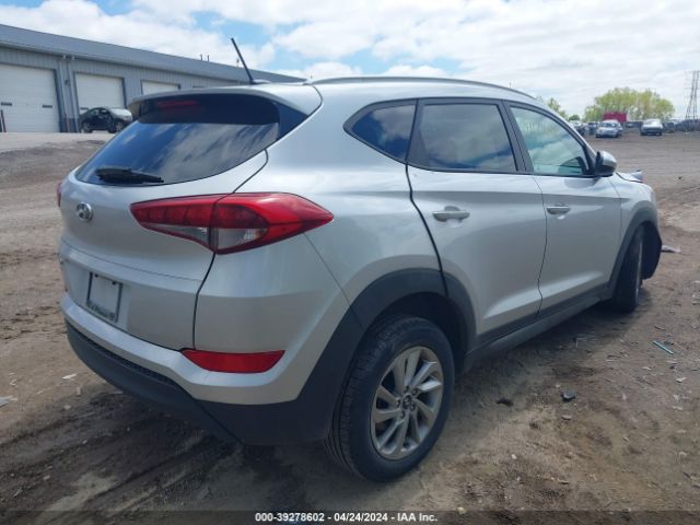 KM8J33A47GU094147 Hyundai TUCSON SE