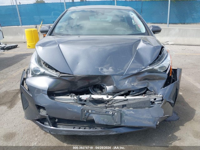 Toyota Prius Two 2018 JTDKBRFU0J3067232 Image 12