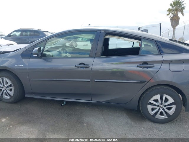 Toyota Prius Two 2018 JTDKBRFU0J3067232 Image 14