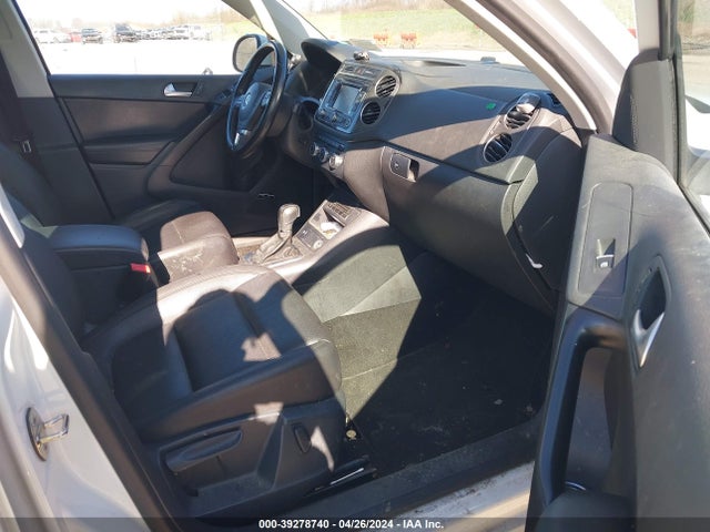 WVGBV3AX2EW622428 Volkswagen Tiguan Sel