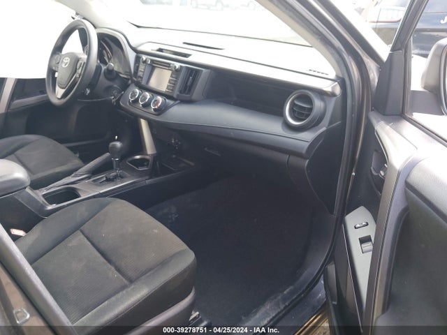 Toyota RAV4 LE 2017 JTMZFREV4HJ710149 Image 5