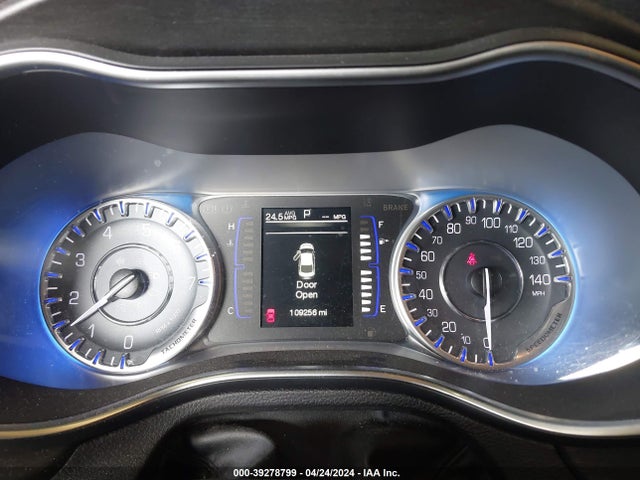 Chrysler 200 Limited 2015 1C3CCCAB7FN587433 Image 7