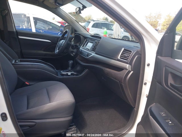 Toyota Highlander Le 2016 5TDZARFH6GS021206 Image 5