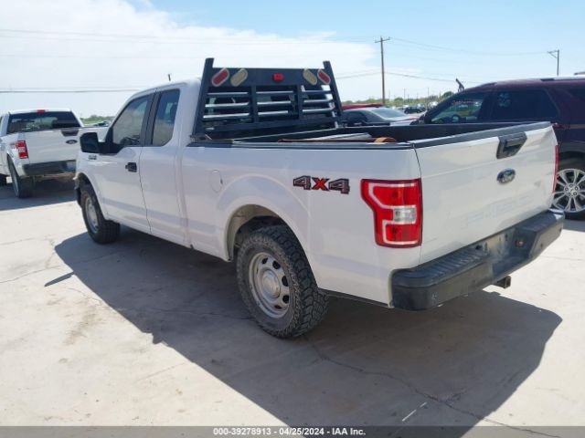 1FTFX1E5XJKF17621 Ford F-150 Xl