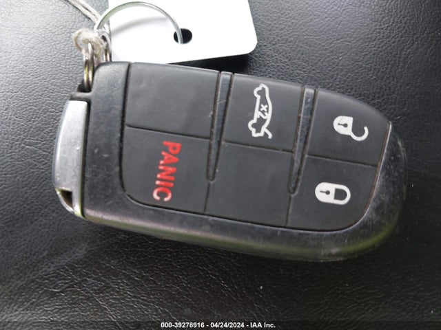 2C3CCAAG9KH758136 Chrysler 300 Touring