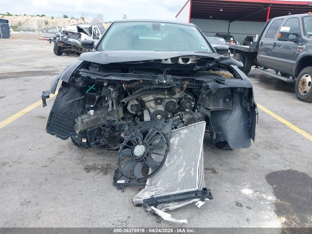 2C3CCAAG9KH758136 Chrysler 300 Touring