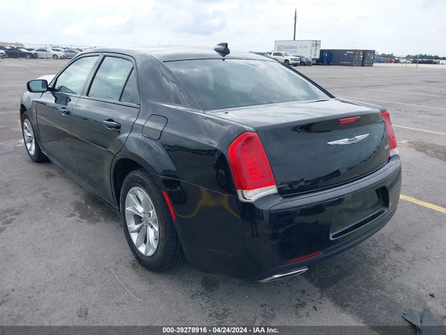 2C3CCAAG9KH758136 Chrysler 300 Touring