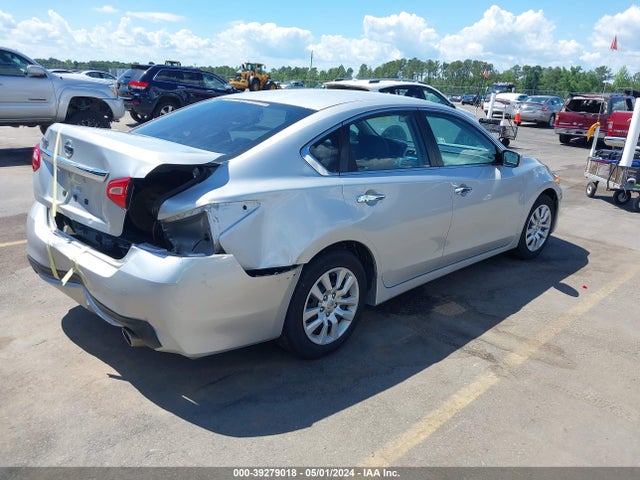 Nissan Altima 2.5 S 2017 1N4AL3AP7HC151488 Image 4