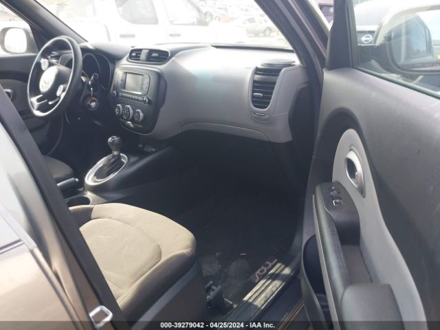 KNDJN2A26J7594068 KIA Soul