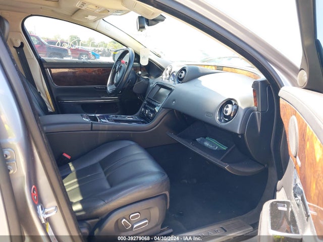 2013 JAGUAR XJ SAJWA1C7XD8V43371 Photo 4